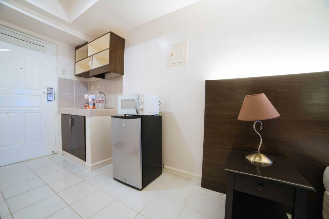 Reddoorz Premium @ Cityland Tagaytay 2 Tagaytay City Exterior photo